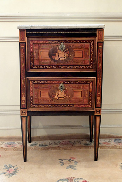 Italian, Neoclassical period, marquetry-inlaid commodini