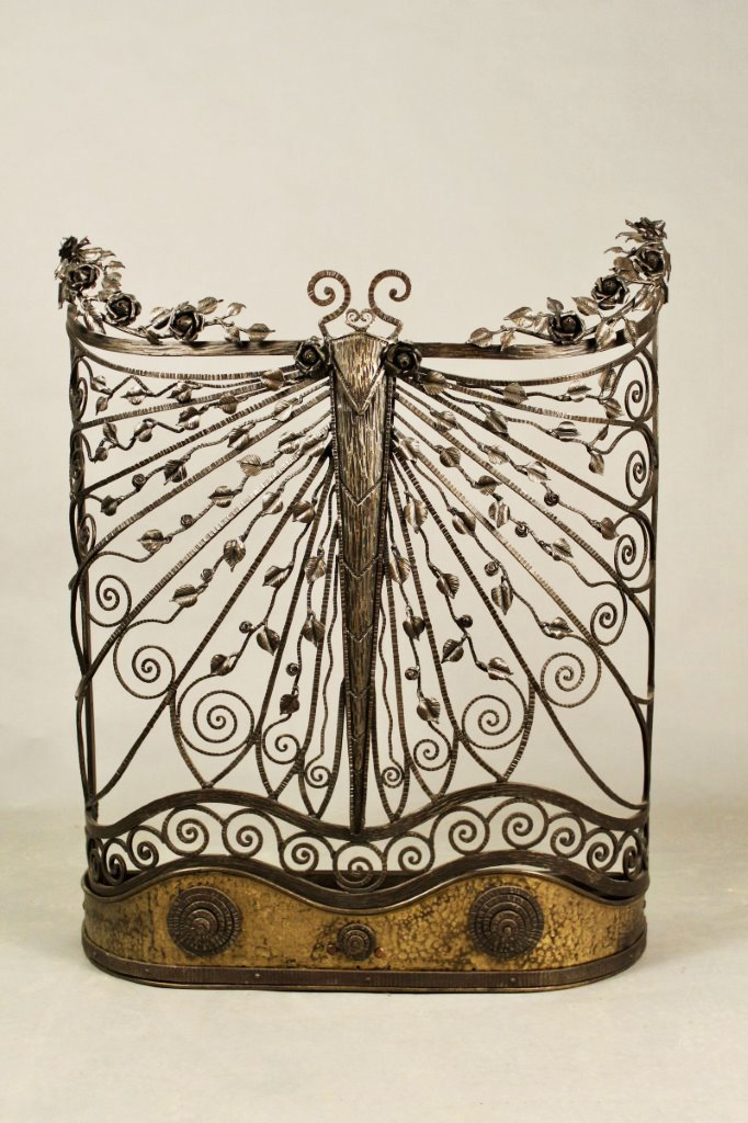 French, Art Nouveau period fire fender