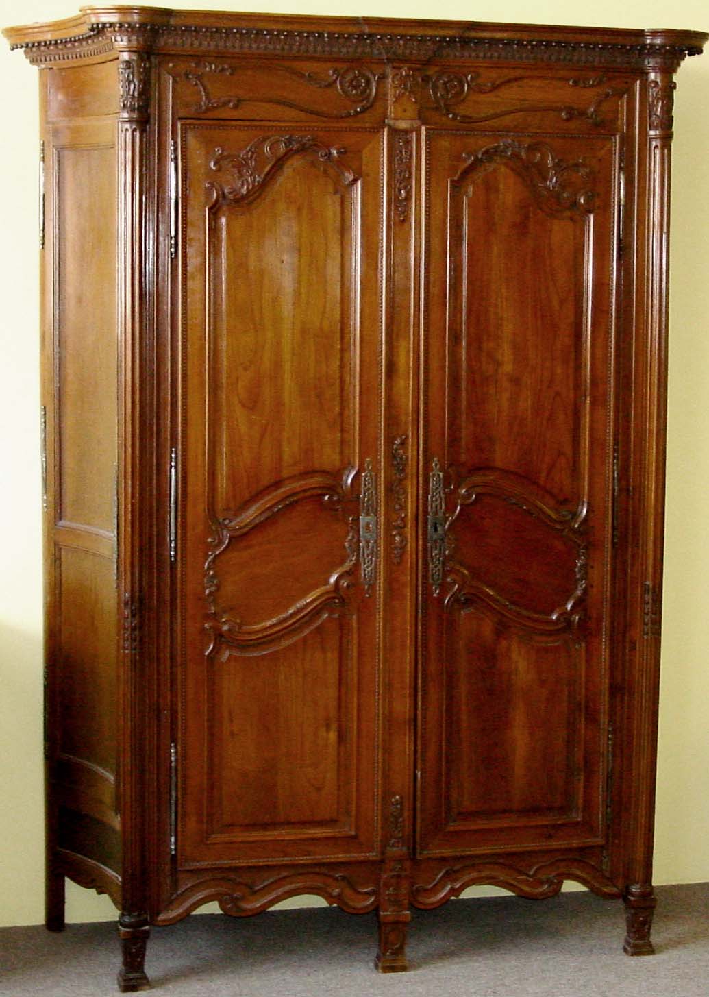 French, Neoclassical, period armoire de chasse