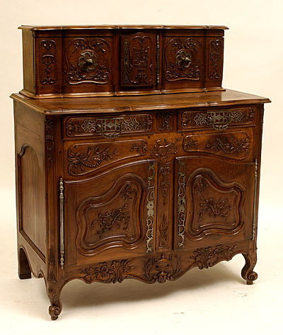 Fine, Arlesian, Louis XV period buffet a glissant