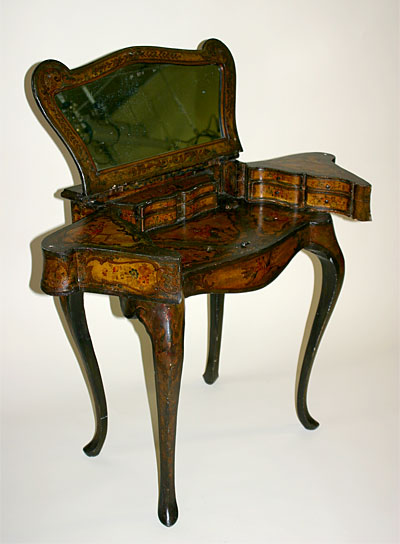 Fine, Venetian, Louis XV style, polychrome coiffeuse (vanity)