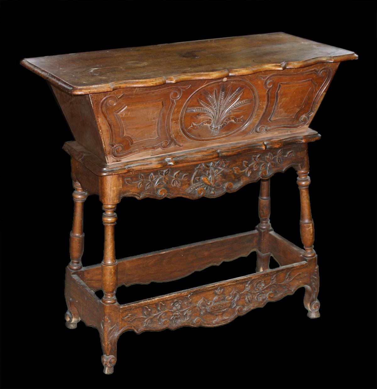 French, Provençal, Louis XV style petrin