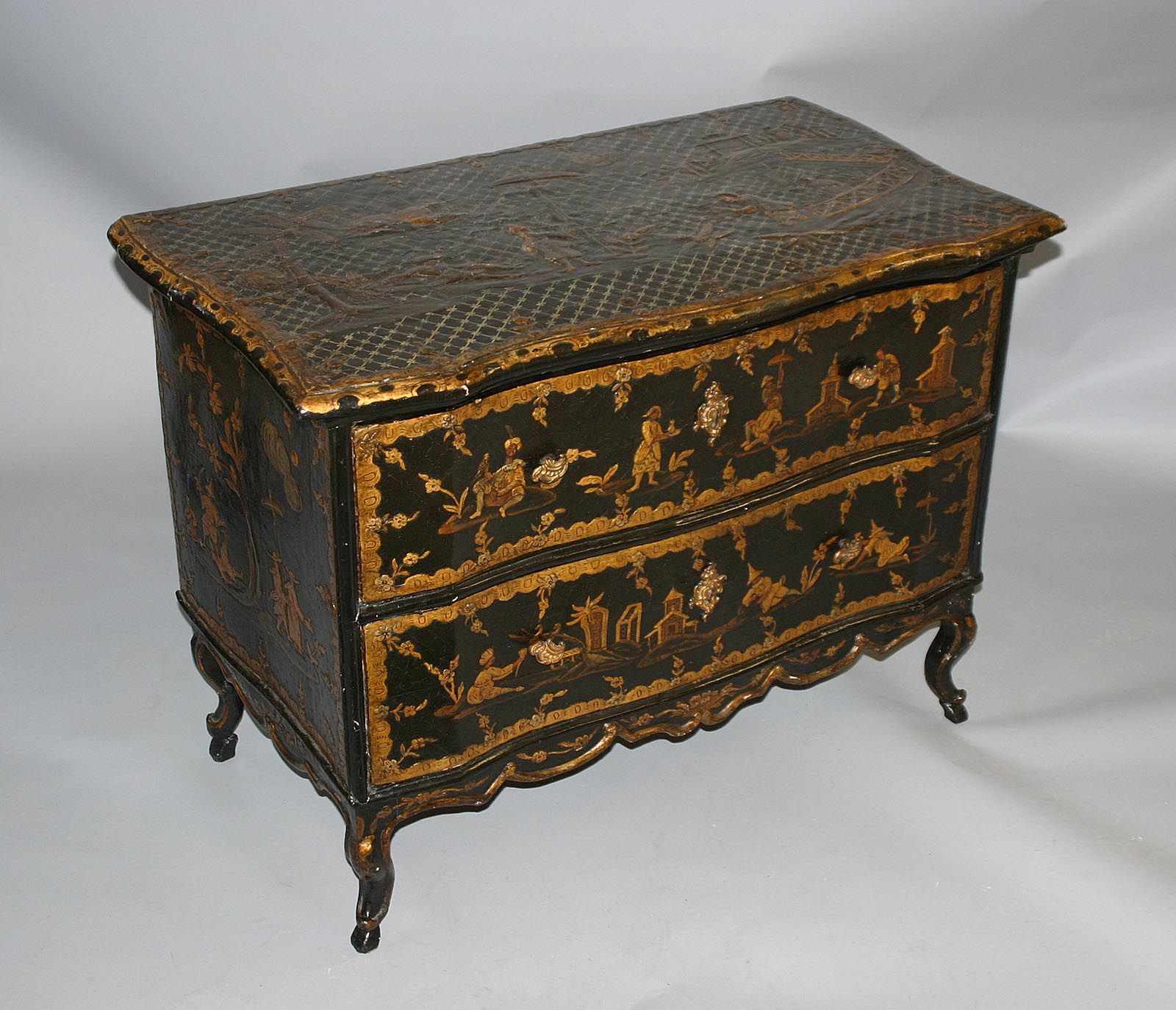 Very fine and rare Regence period chinoiserie commode