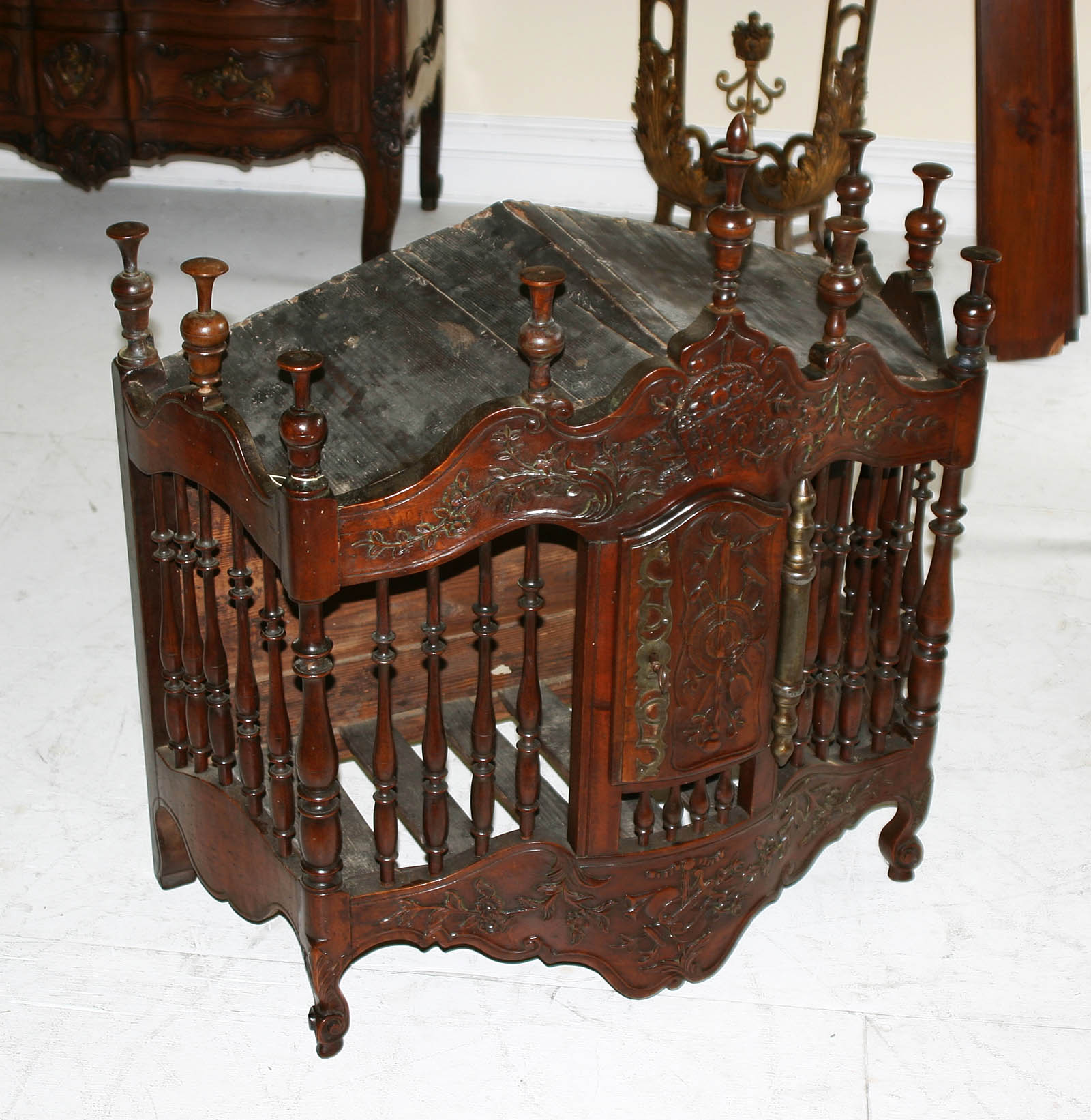 Fine, French, Louis XV period panetière