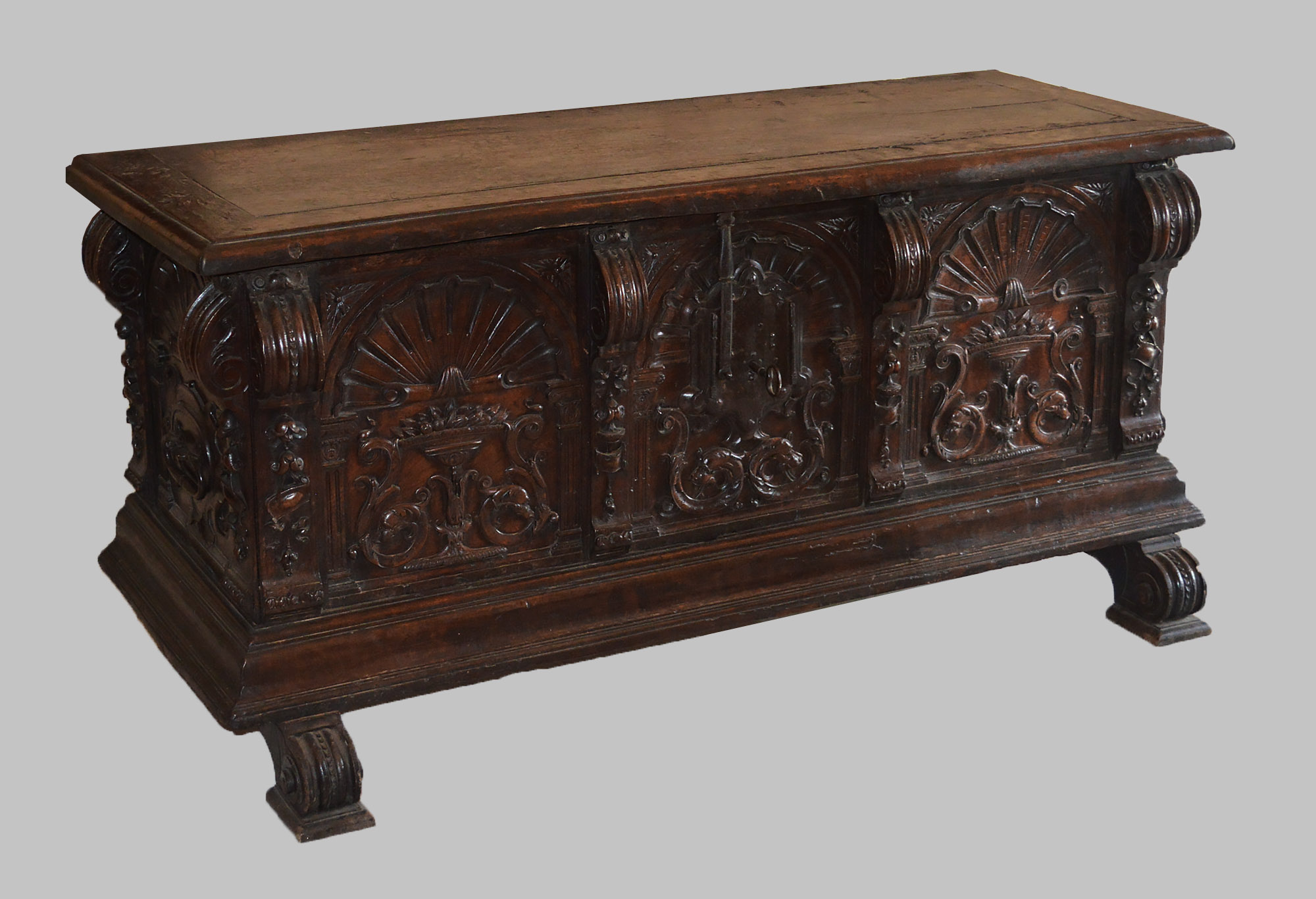 Spanish, Renaissance period walnut caixa