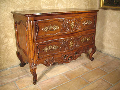 Fine, French, Louis XV period sauteuse