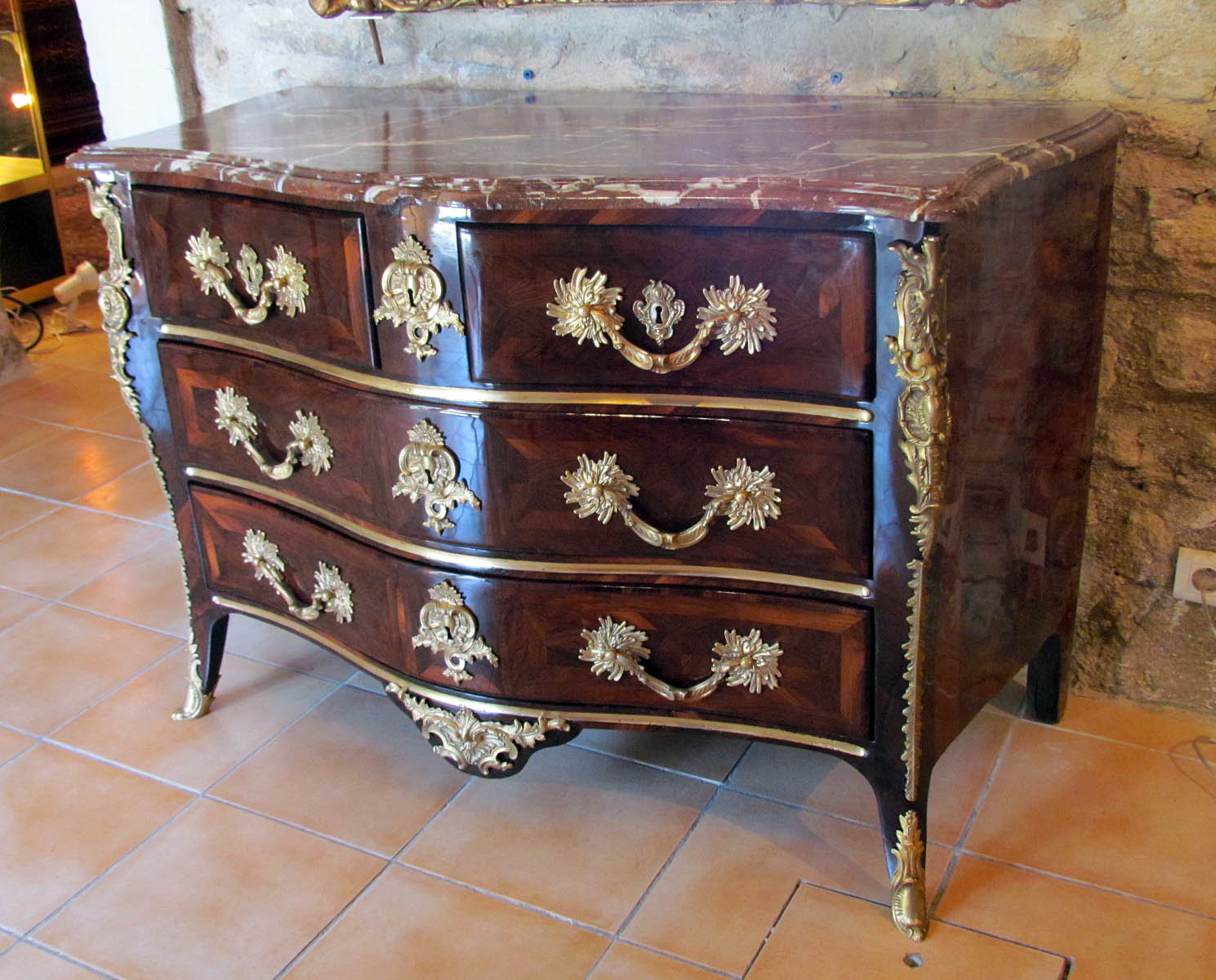 Very fine, French, Regence period commode